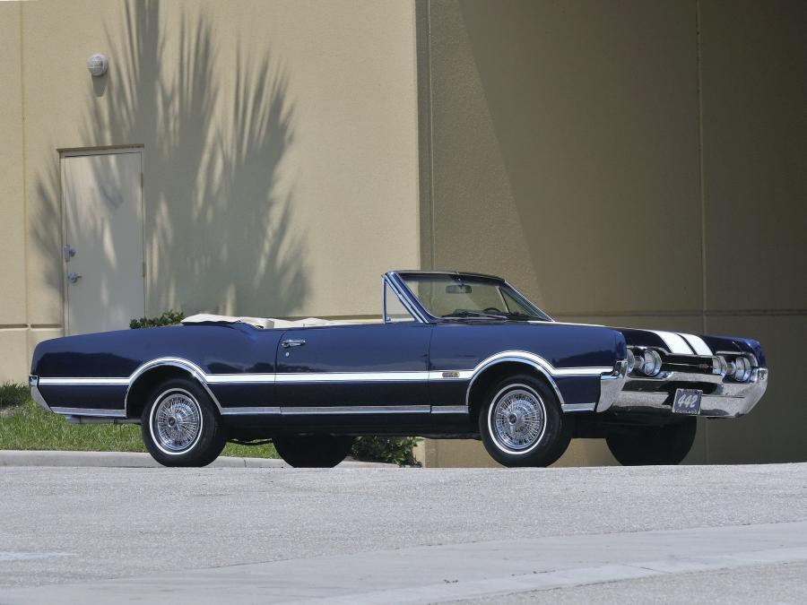  Oldsmobile Cutlass 442 Convertible 1967 года  (фото 5 из 14)